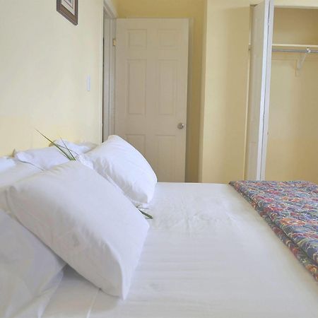 Paige Pond Country Inn St. John's Екстериор снимка